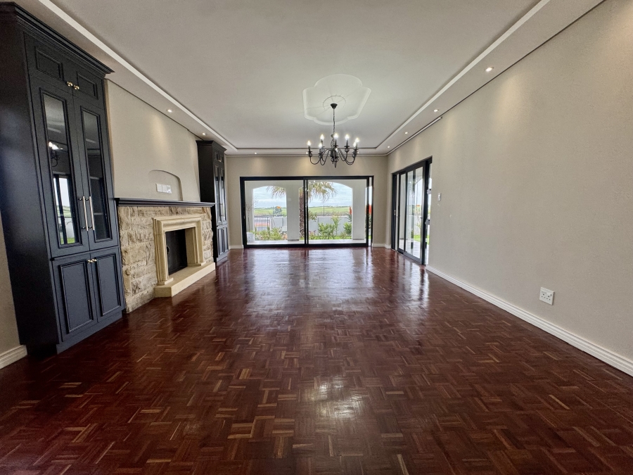 To Let 4 Bedroom Property for Rent in Milnerton Central Western Cape